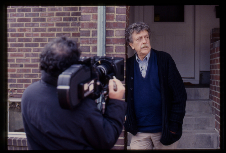 KURT VONNEGUT: UNSTUCK IN TIME – THREE LESSONS FROM A LITERARY LEGEND main image